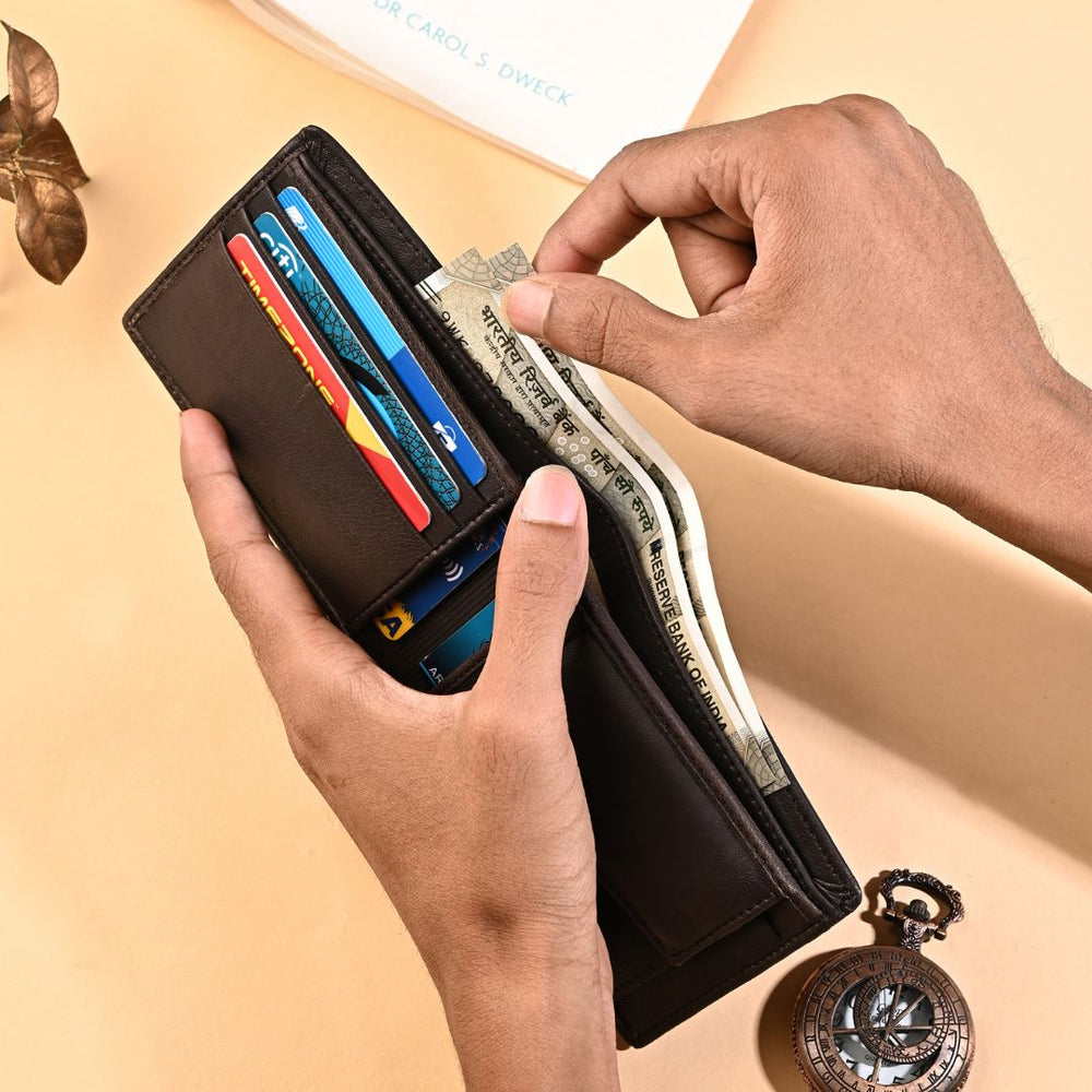 Hayes London | Stud Brown Genuine Leather Wallet for Men - RFID Blocking, Slim Bifold Wallet with 8 Compartments