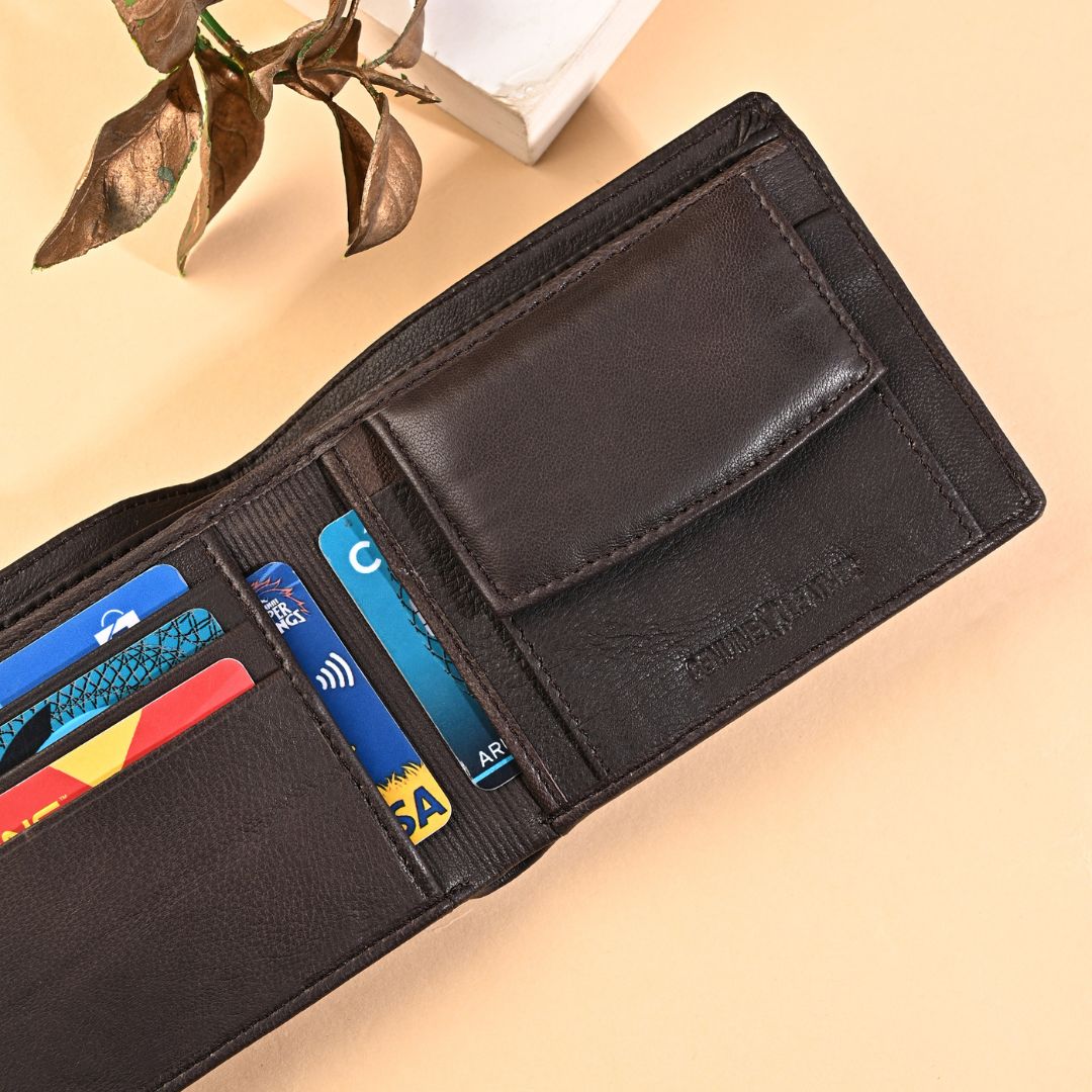 Hayes London | Stud Brown Genuine Leather Wallet for Men - RFID Blocking, Slim Bifold Wallet with 8 Compartments