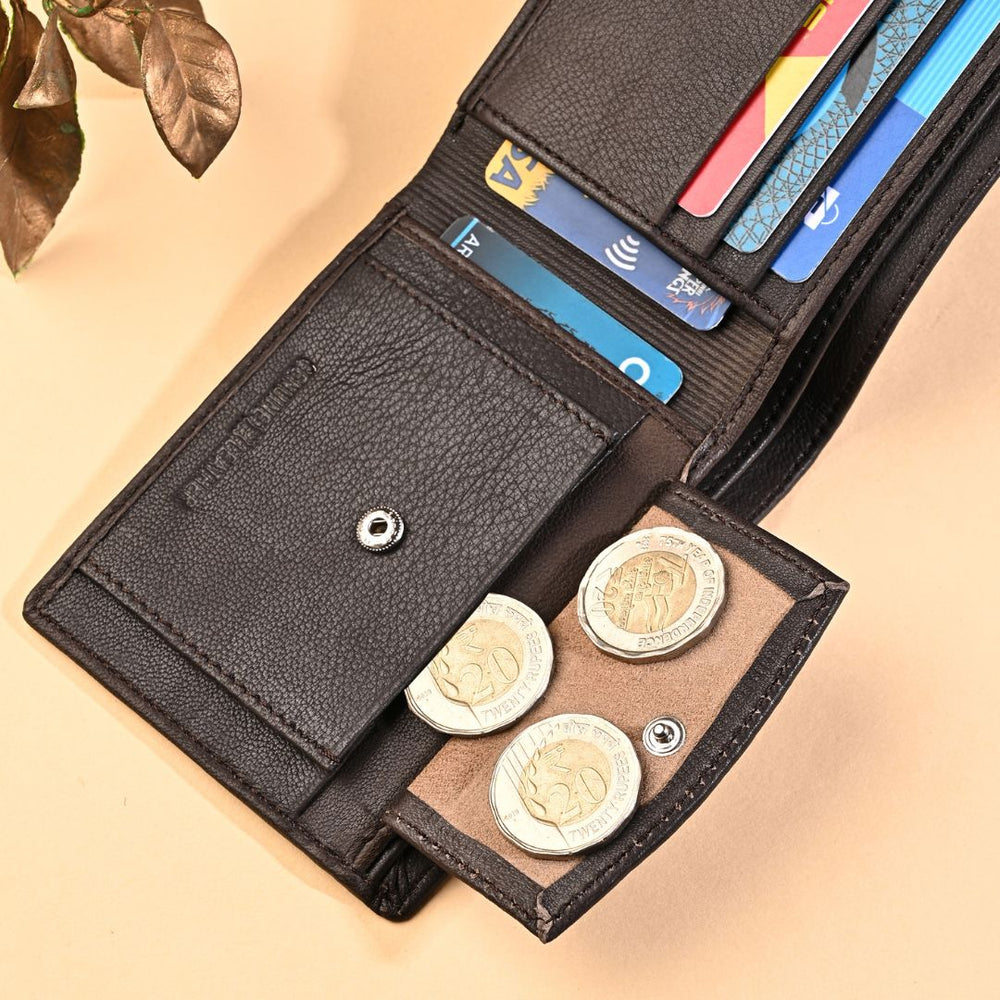 Hayes London | Stud Brown Genuine Leather Wallet for Men - RFID Blocking, Slim Bifold Wallet with 8 Compartments